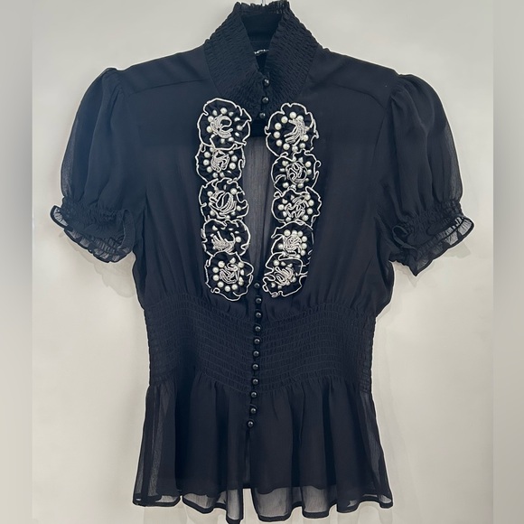 bebe Tops - Bebe Silk Chiffon Flower Detail w pearls/Buttons Keyhole Top Vintage inspire S